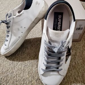 Golden goose sneakers very lightly worn
